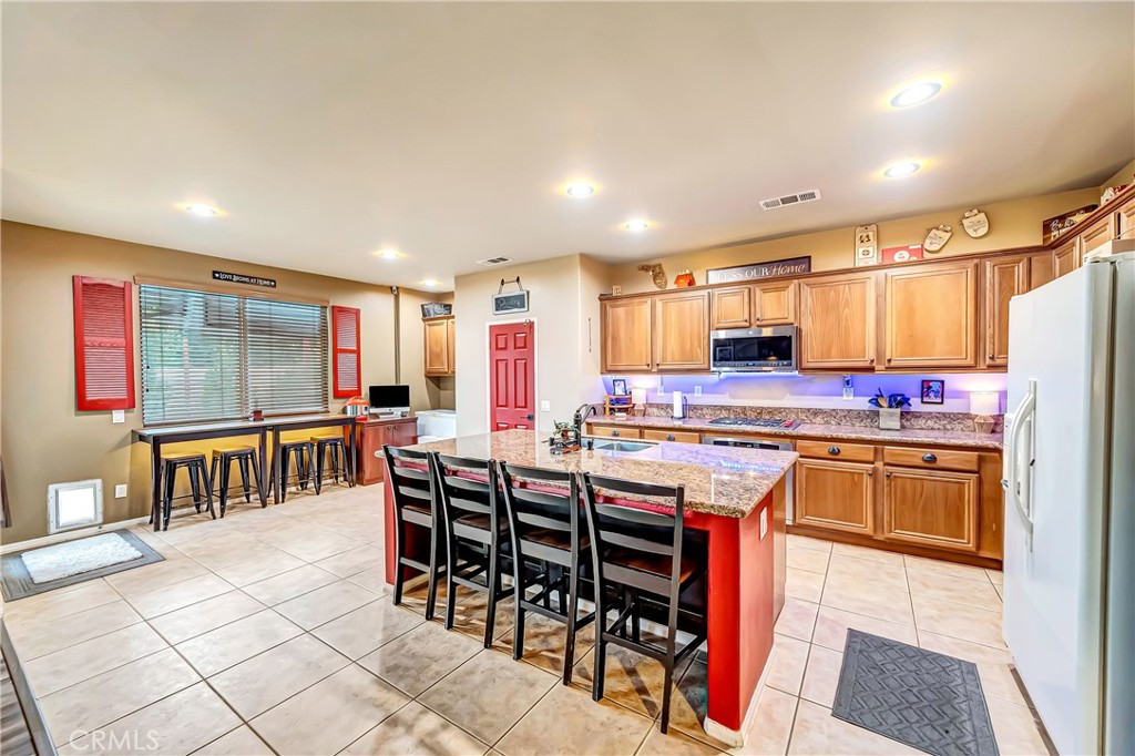 4659 W Avenue J13 Property Photo 17