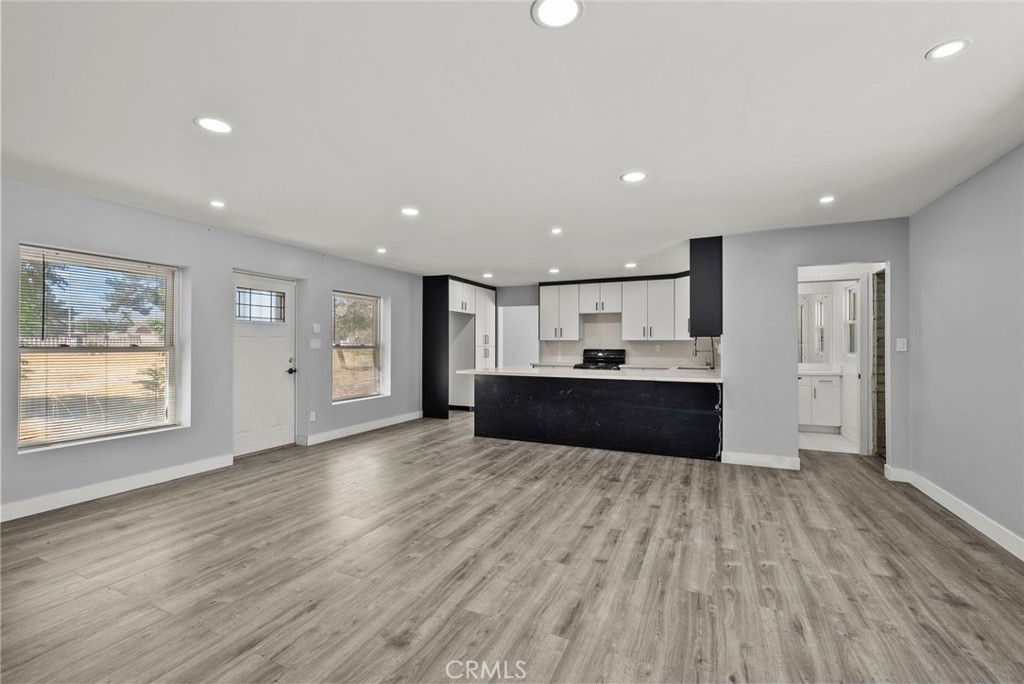 2321 W Avenue M4 Property Photo 1