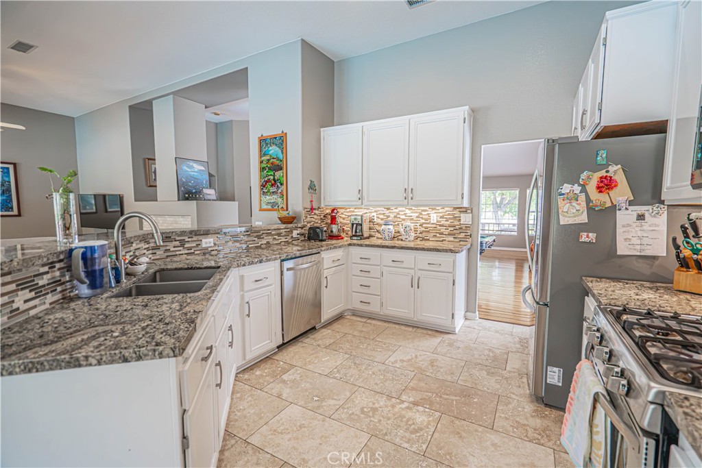 42319 Camden Way Property Photo 4