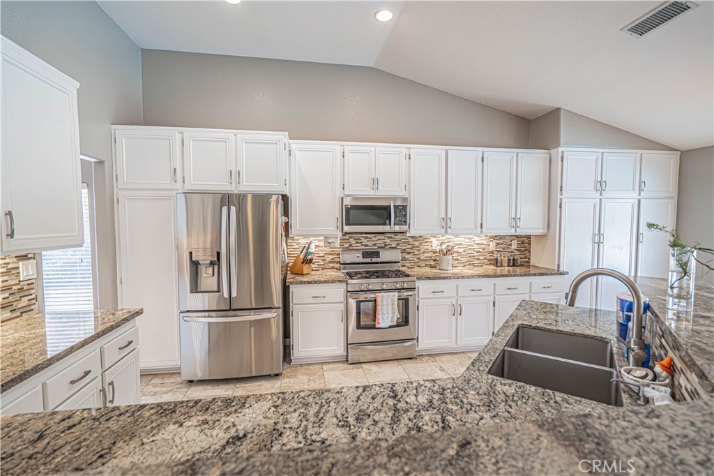 42319 Camden Way Property Photo 5