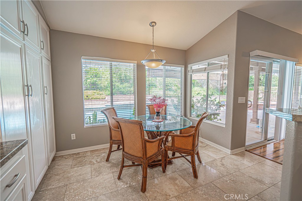 42319 Camden Way Property Photo 6