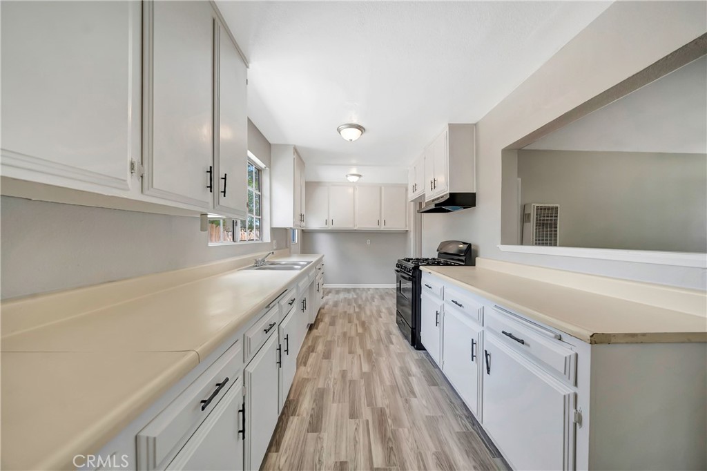 44258 Foxton Property Photo 13