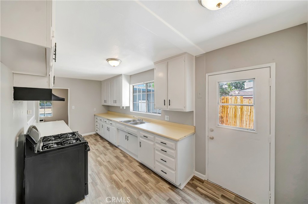 44258 Foxton Property Photo 16