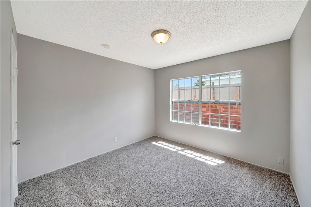 44258 Foxton Property Photo 19