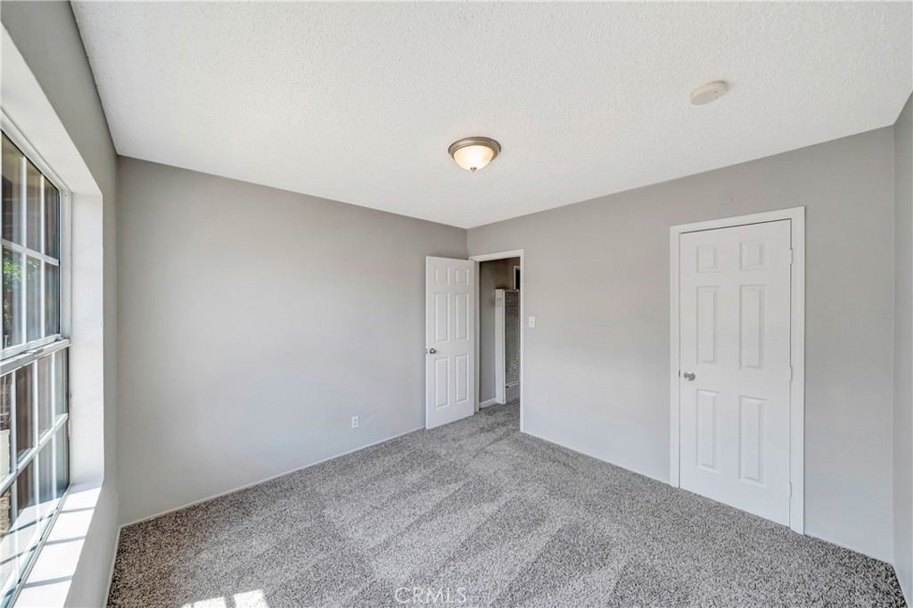 44258 Foxton Property Photo 21