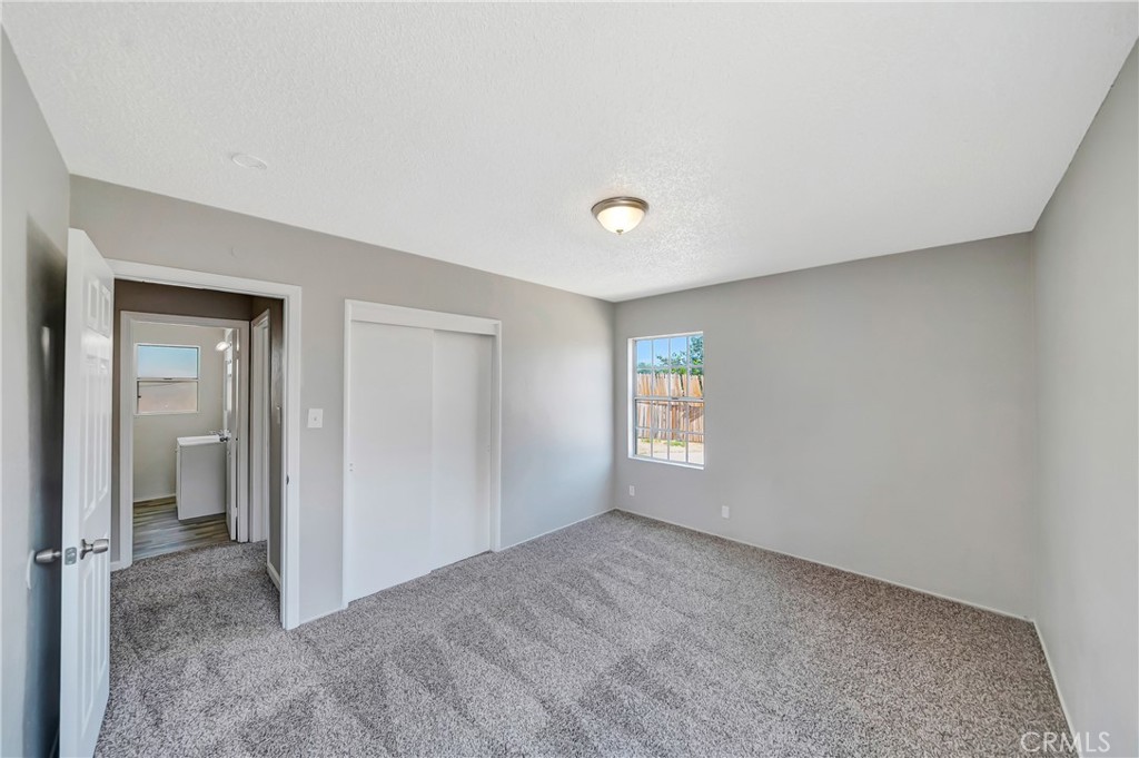 44258 Foxton Property Photo 23