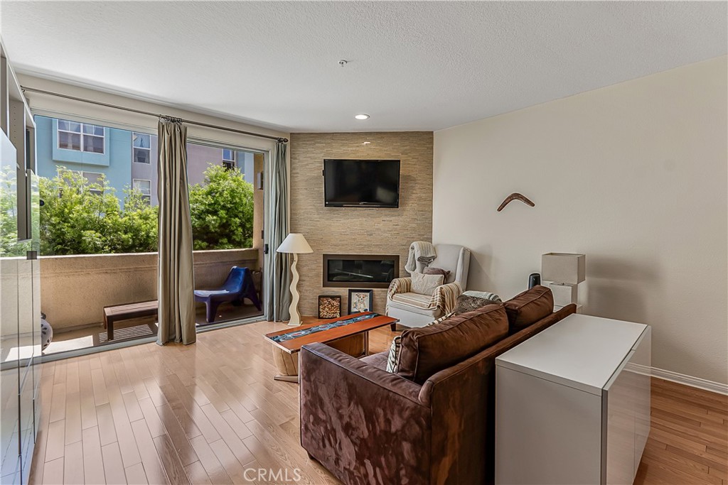 16940 Chatsworth Street 211 Property Photo 4
