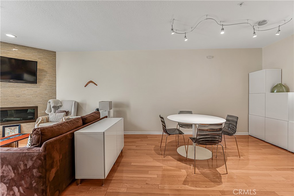 16940 Chatsworth Street 211 Property Photo 6