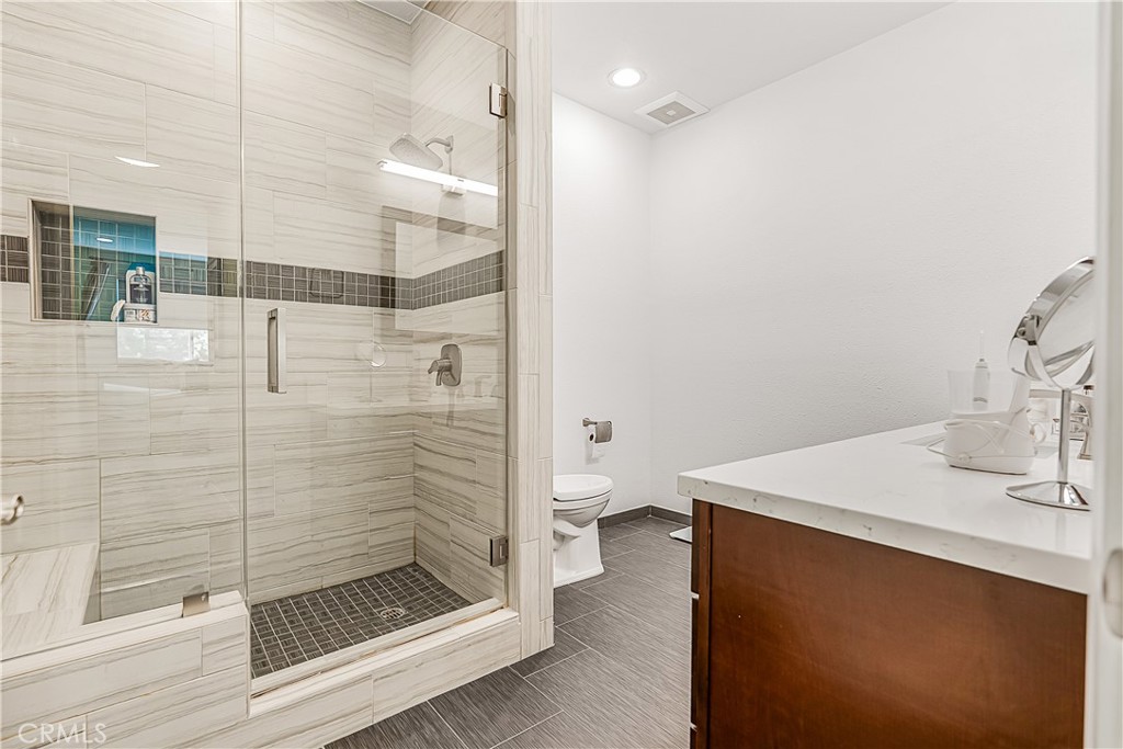 16940 Chatsworth Street 211 Property Photo 16