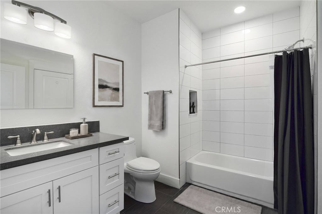 24507 Town Center 7218 Property Photo 25