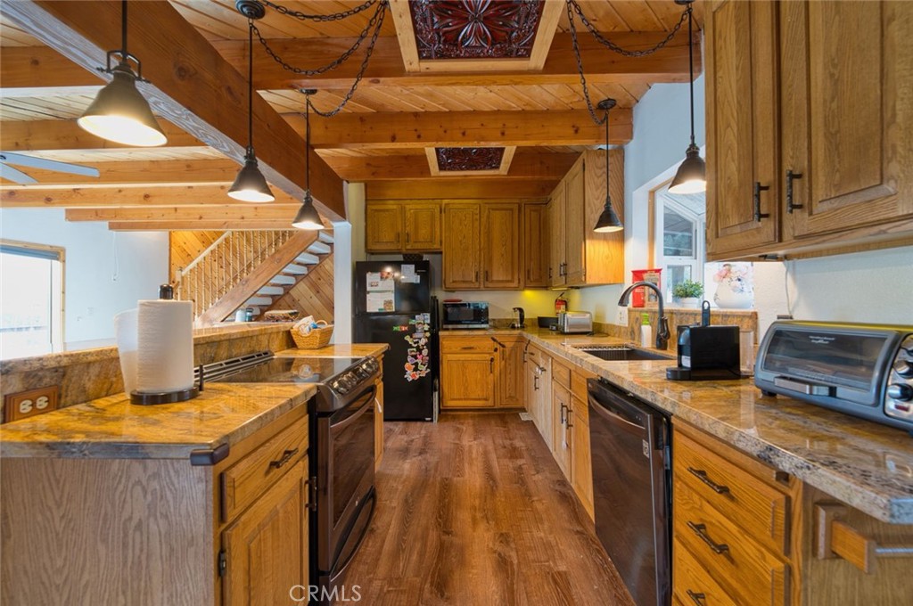 16717 Quail Property Photo 11