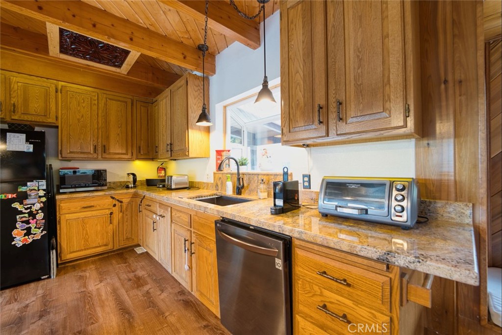 16717 Quail Property Photo 12
