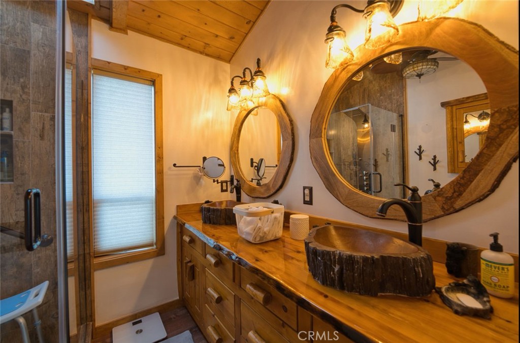 16717 Quail Property Photo 19