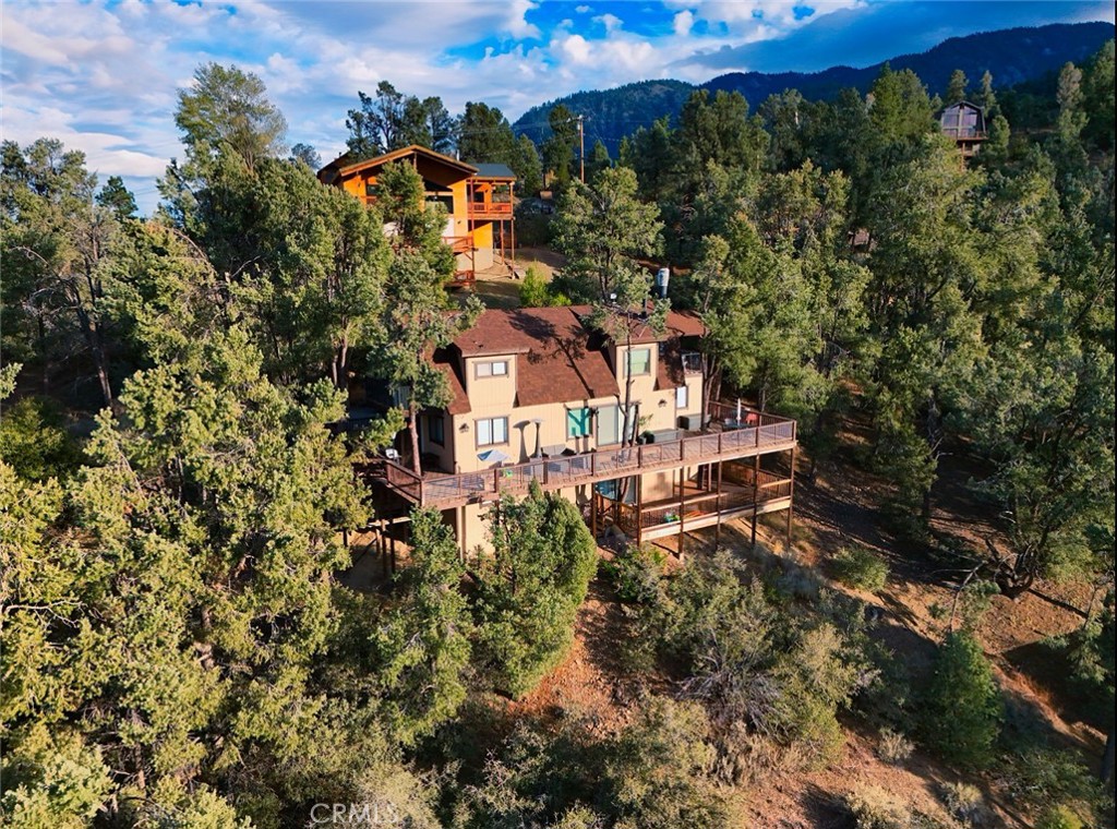 16717 Quail Property Photo 33
