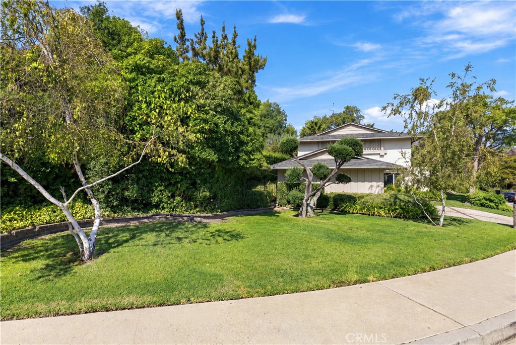 23633 Del Cerro Circle Property Photo 4