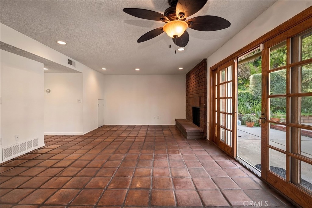 23633 Del Cerro Circle Property Photo 11