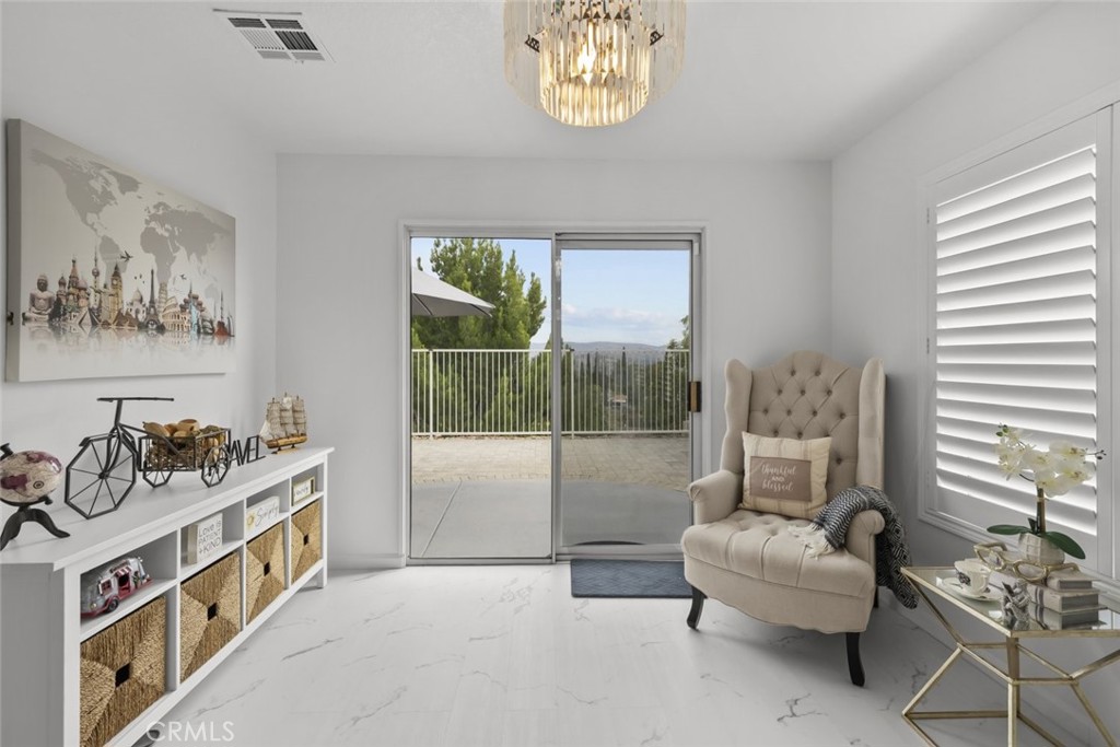 19329 Santa Maria Drive Property Photo 8