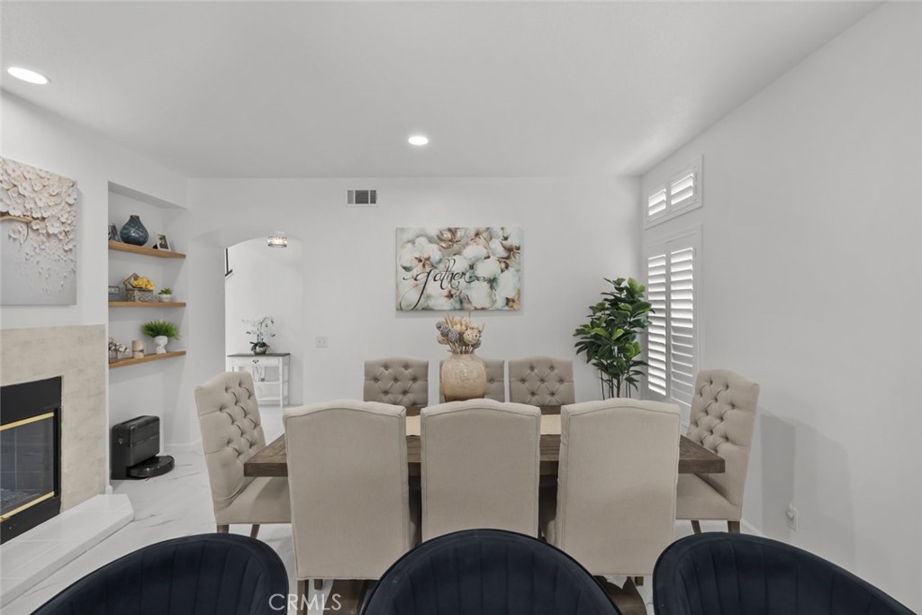 19329 Santa Maria Drive Property Photo 12