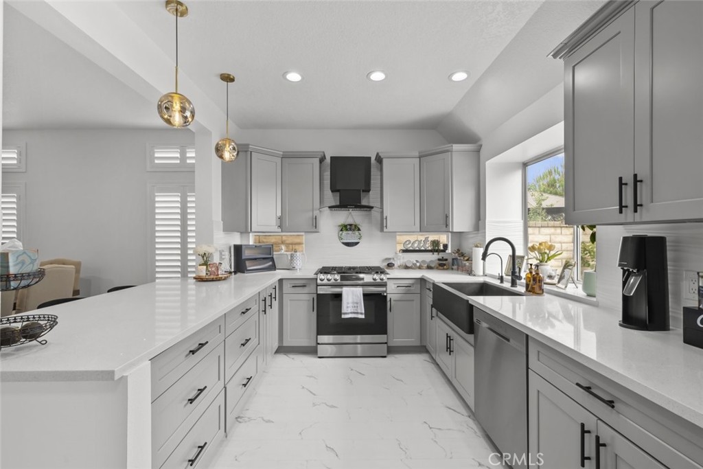 19329 Santa Maria Drive Property Photo 17