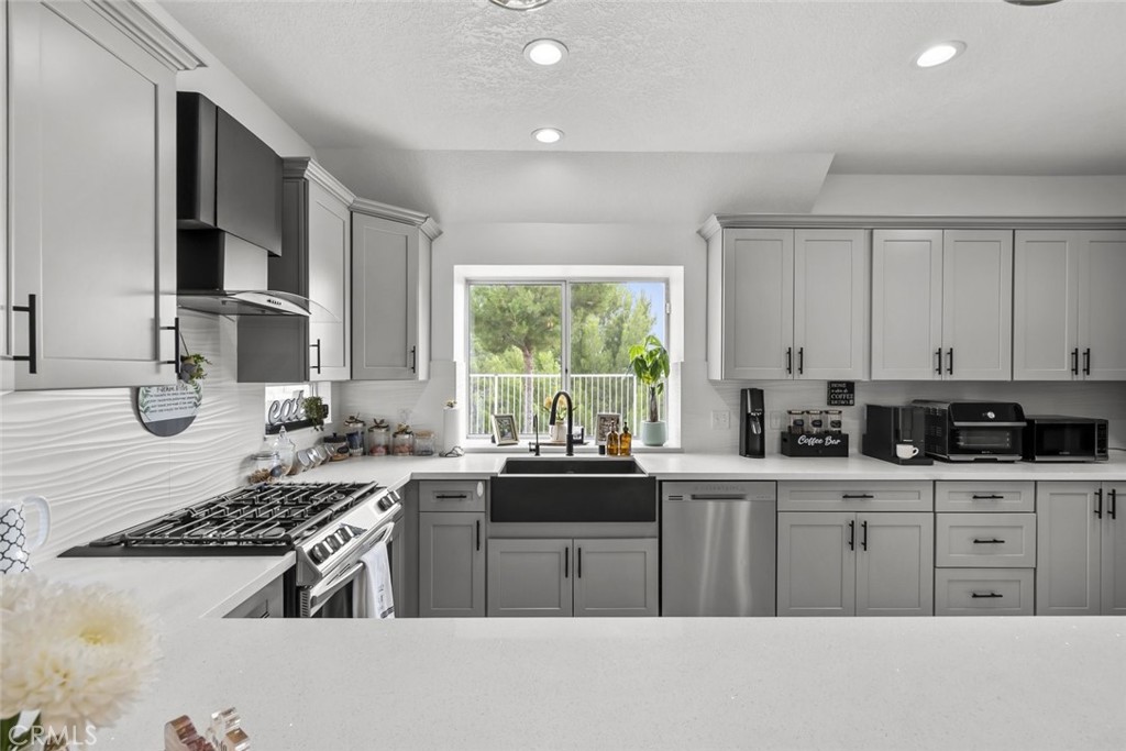19329 Santa Maria Drive Property Photo 18