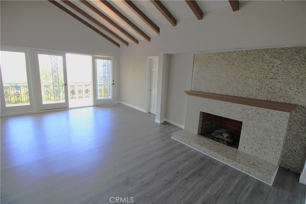 3915 Fredonia Drive Property Photo 6