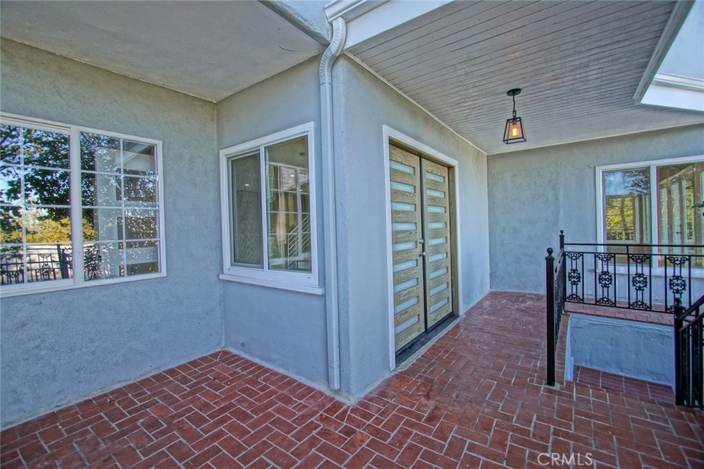 3915 Fredonia Drive Property Photo 14