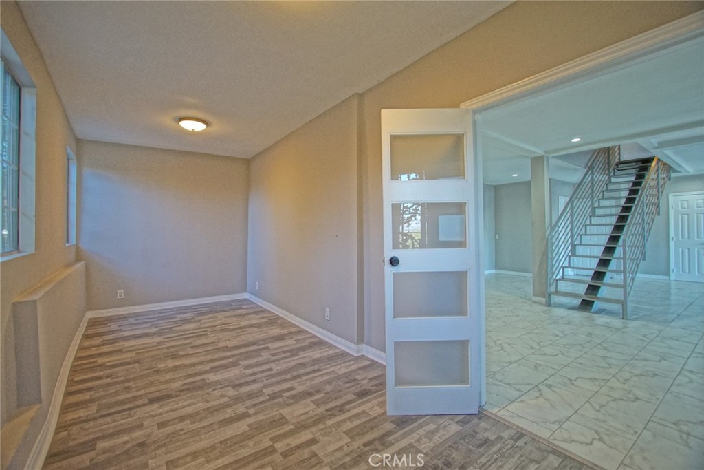 3915 Fredonia Drive Property Photo 15