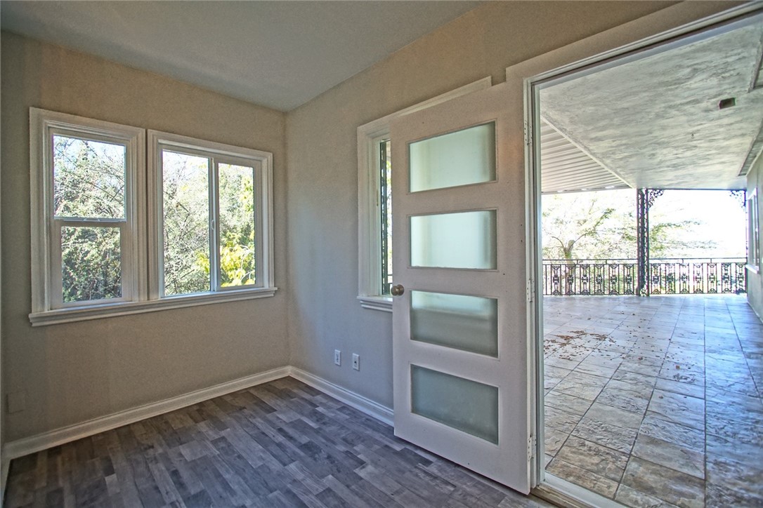 3915 Fredonia Drive Property Photo 19