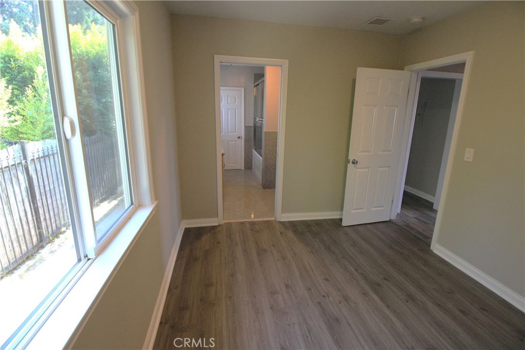 3915 Fredonia Drive Property Photo 21