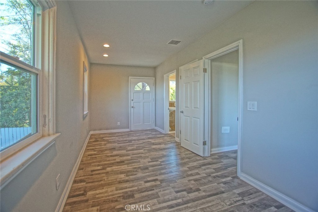3915 Fredonia Drive Property Photo 24
