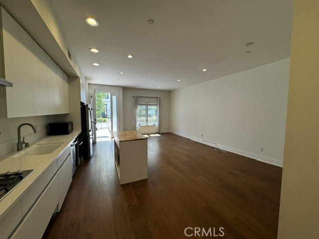 288 S Oakland 103 Property Photo 4
