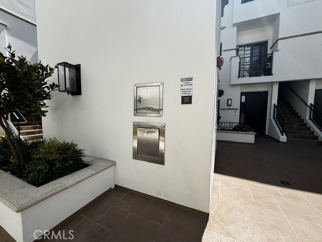 288 S Oakland 103 Property Photo 23