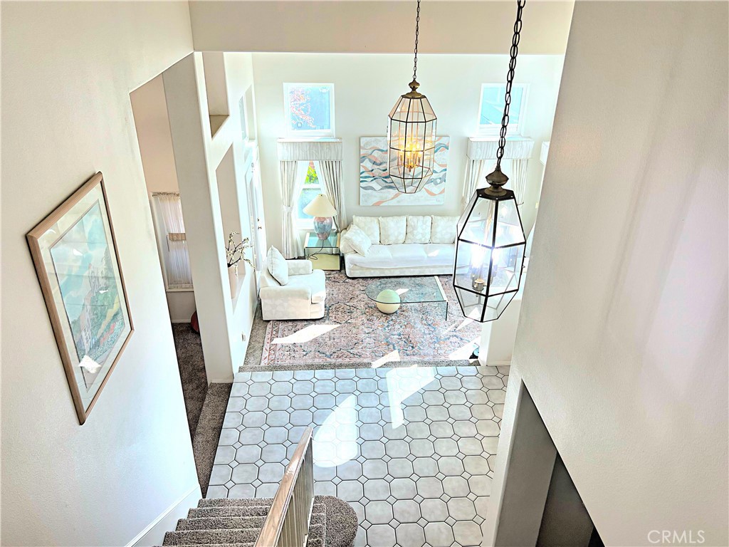 42205 Round Hill Drive Property Photo 13