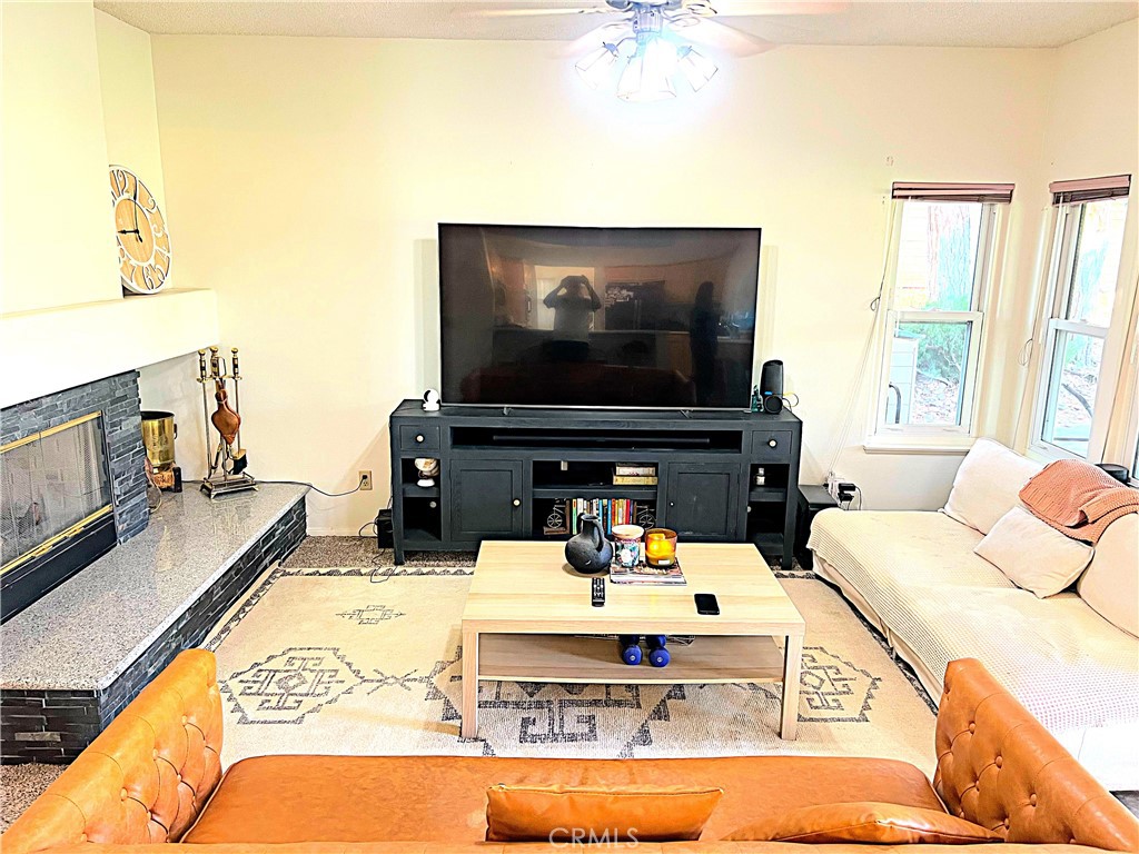 42205 Round Hill Drive Property Photo 22