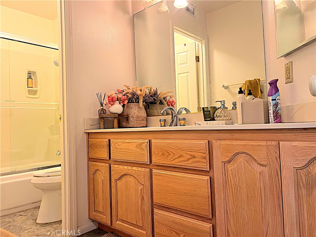 42205 Round Hill Drive Property Photo 29