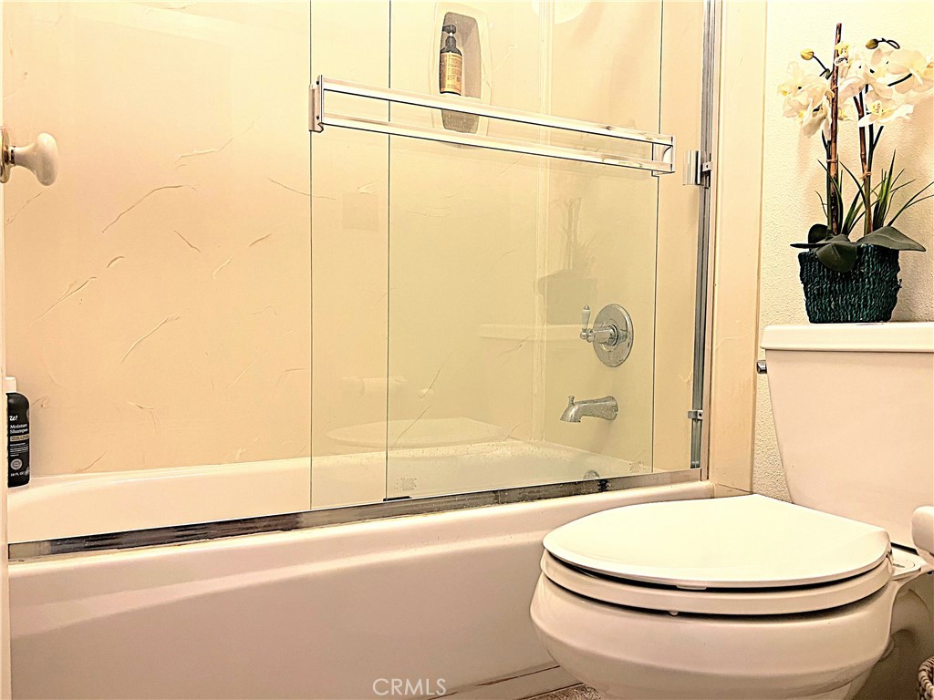 42205 Round Hill Drive Property Photo 30