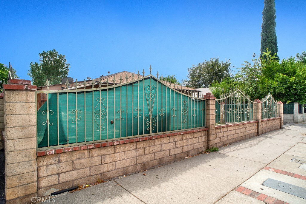 14850 Polk Property Photo 4