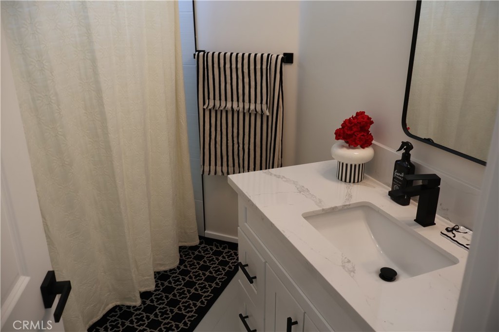 9736 Nipa Ave Property Photo 14