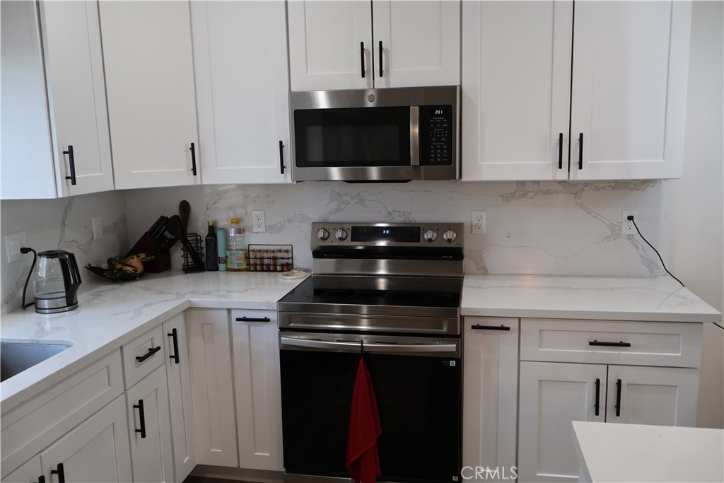 9736 Nipa Ave Property Photo 22