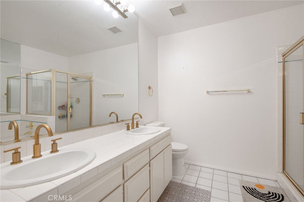 13220 Valleyheart Drive 305 Property Photo 20