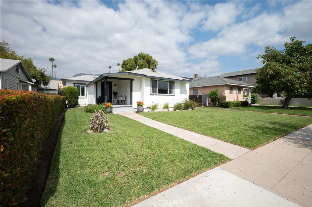 3149 E Green Property Photo 4