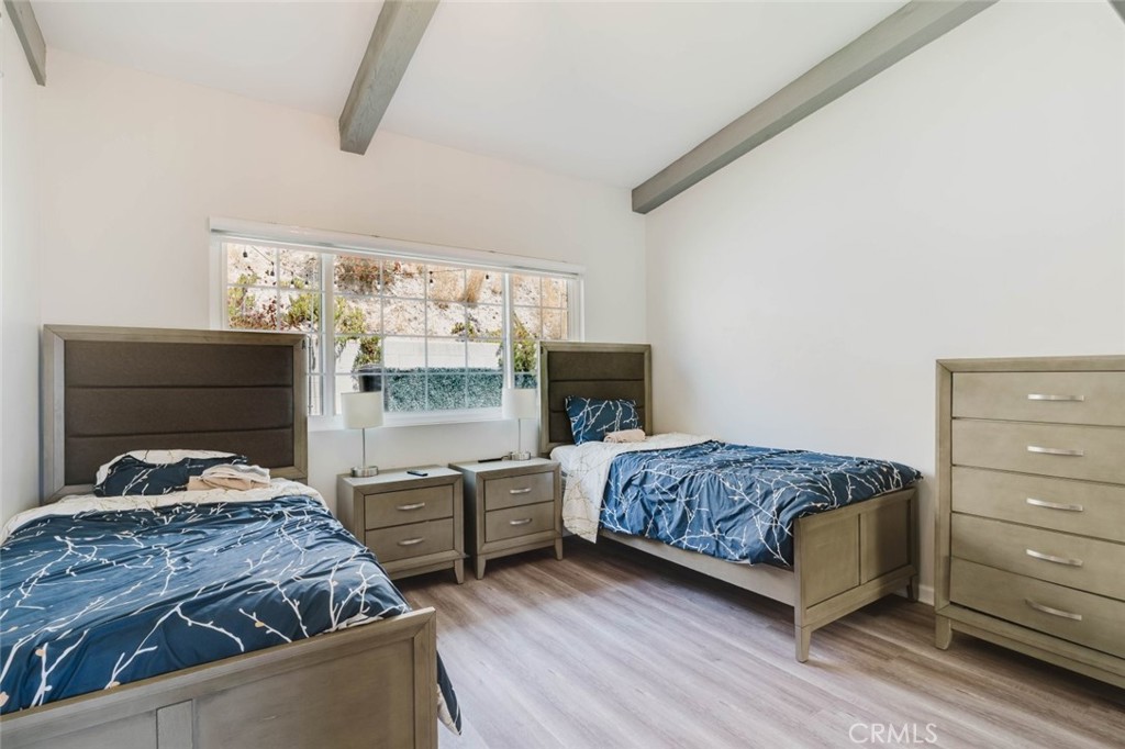 12352 Woodley Avenue Property Photo 13