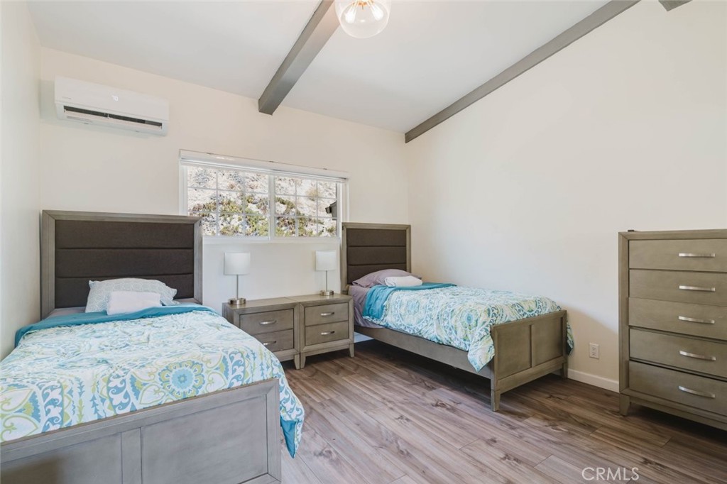 12352 Woodley Avenue Property Photo 18