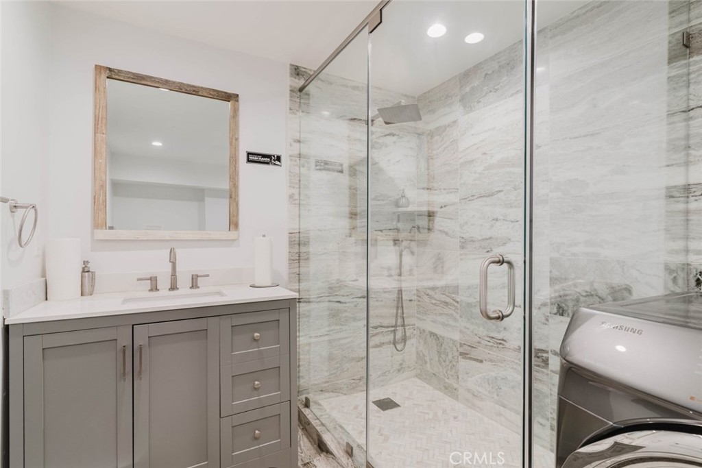 12352 Woodley Avenue Property Photo 27