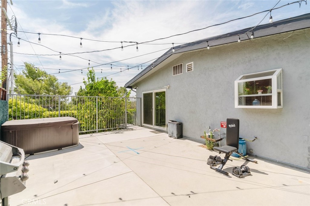 12352 Woodley Avenue Property Photo 32