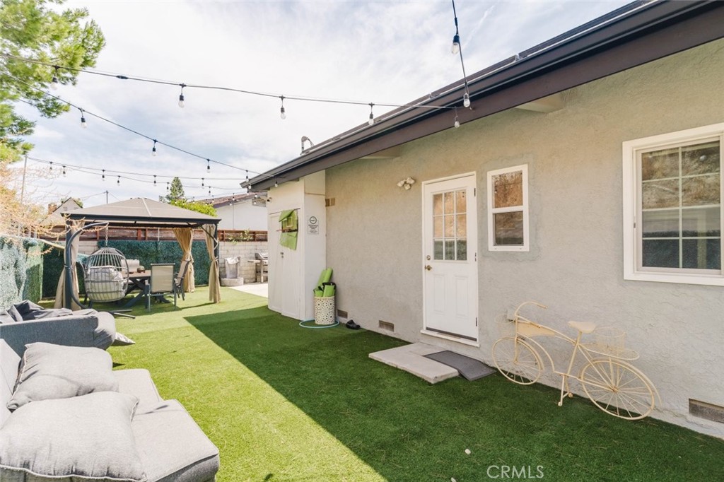 12352 Woodley Avenue Property Photo 36