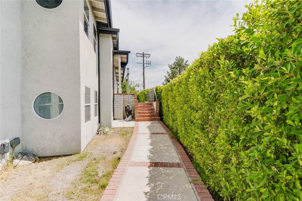 12352 Woodley Avenue Property Photo 38