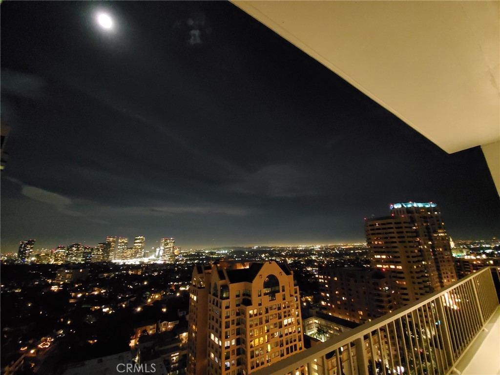 10501 Wilshire Boulevard 2204 Property Photo 1