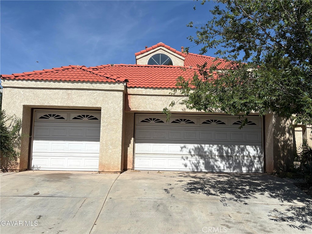 37557 42nd Street E Property Photo 1