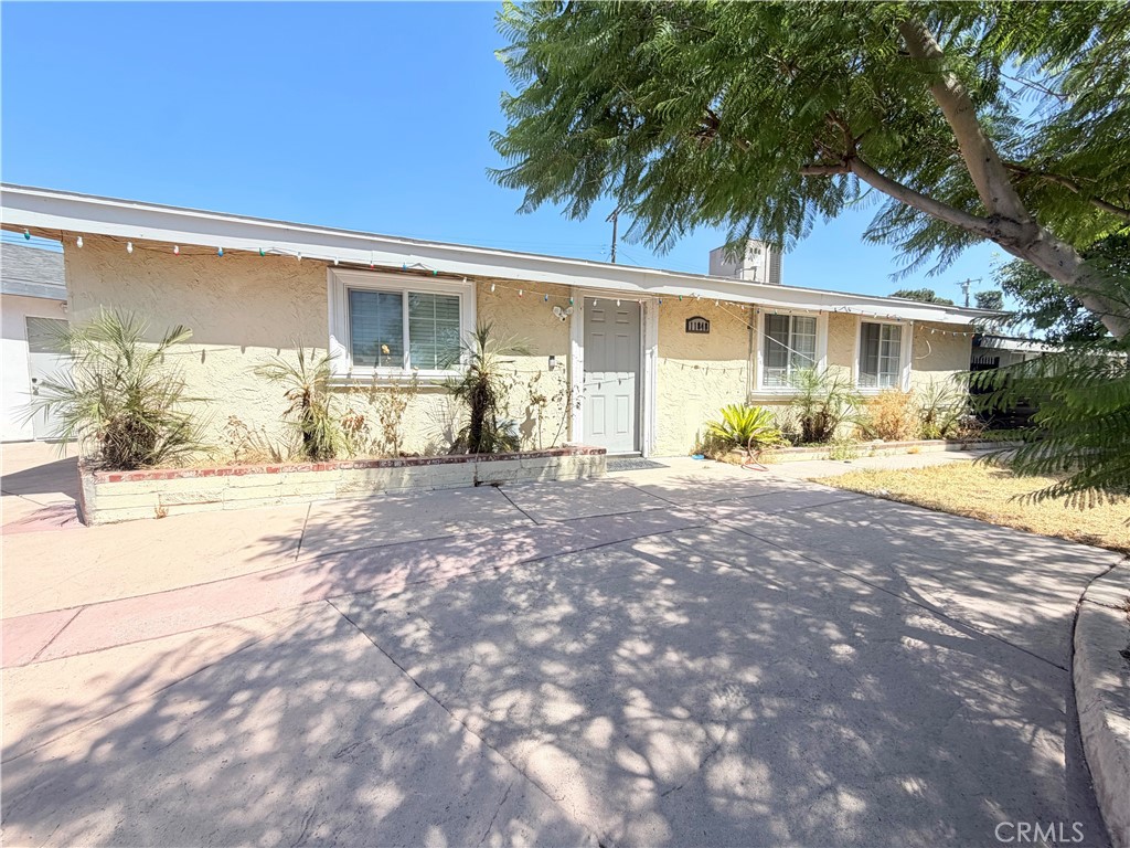 11848 Chadron Property Photo 1